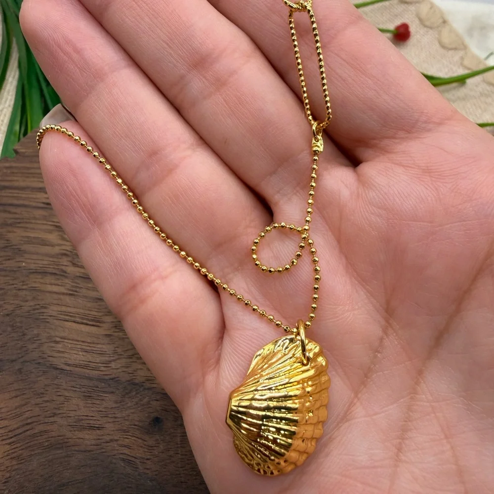 Fine jewelry Gold Shell Pendant Necklace Steel 316L